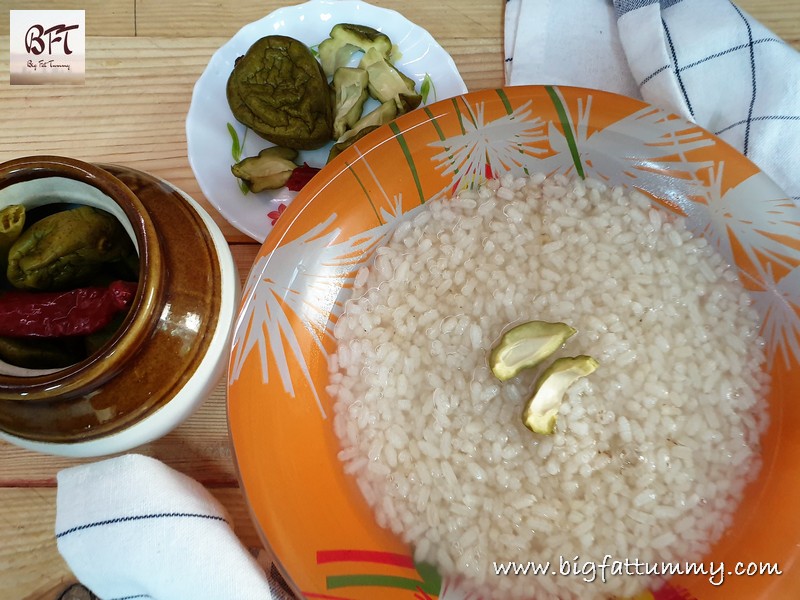 Chepnim Tor _ Goan Mangoes in Brine an Paez