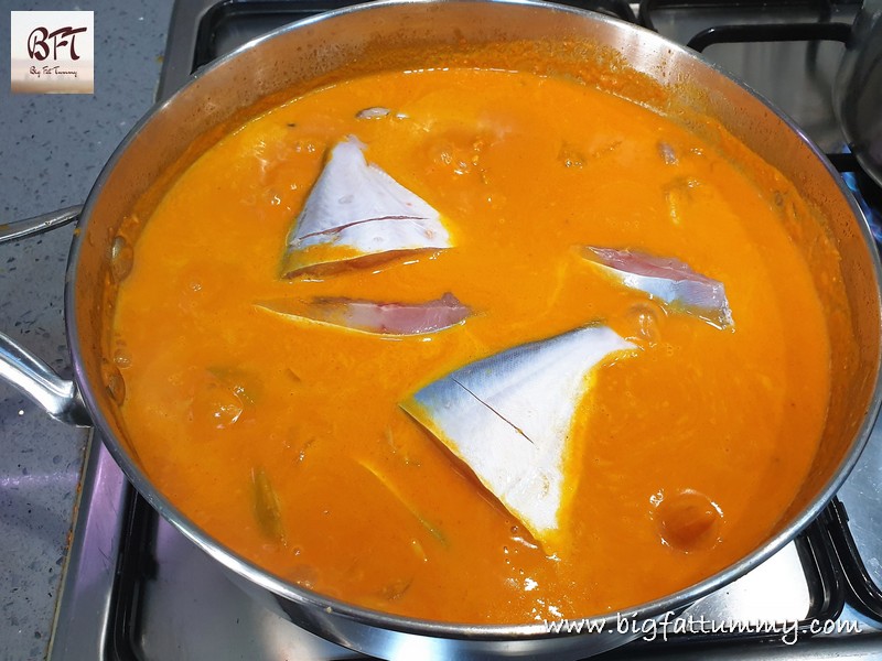 Preparation of Raw Mango Pomfret Curry