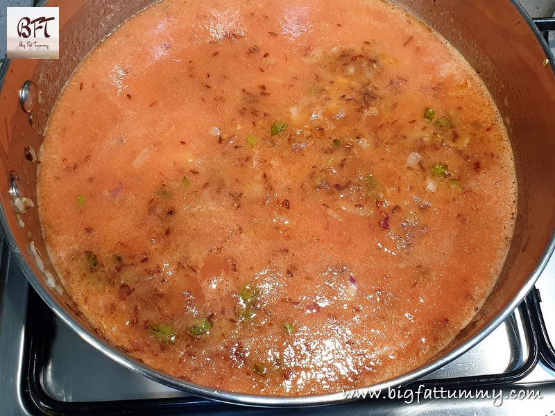 Preparation of Punjabi Rajma Curry