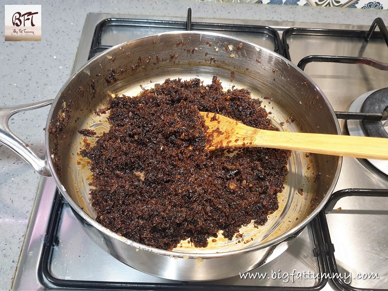 Making of Coconut-Palm Jaggery-Chana Filling