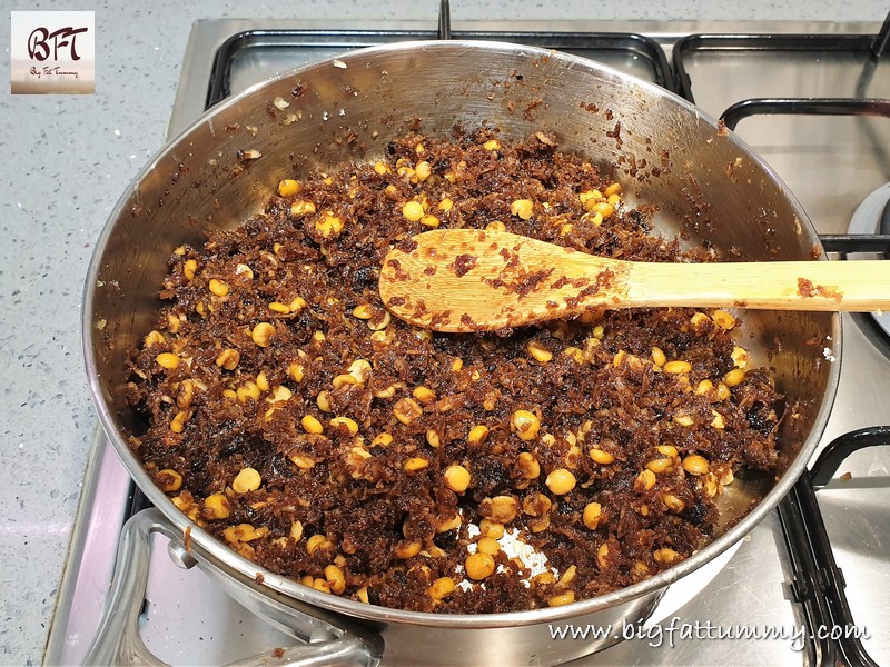 Making of Coconut-Palm Jaggery-Chana Filling