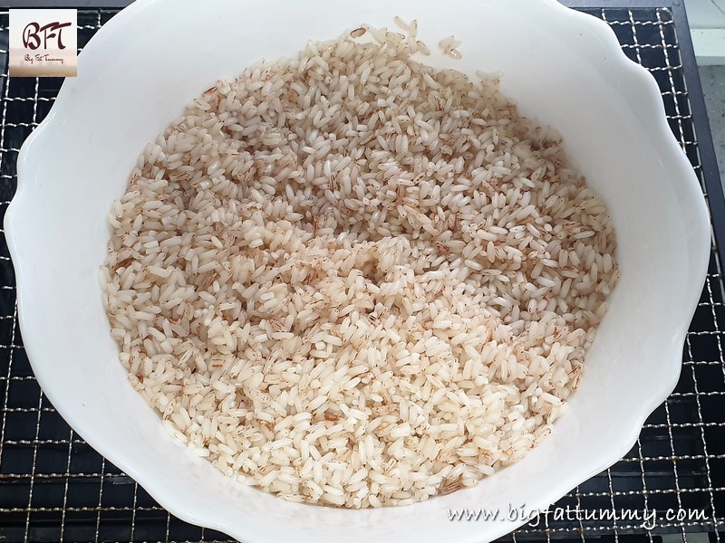 Making of Patoleo/Pattayo - Goan Sweet Rice Dumpling