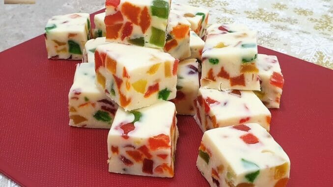 White Chocolate Fruit Fudge 09 White Chocolate Fruit Fudge