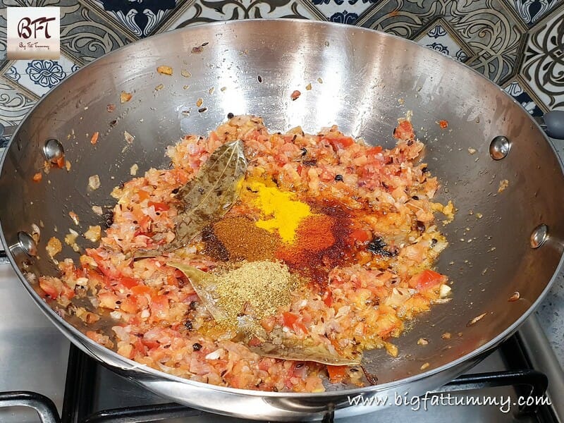 Preparation of Kabuli Chana Gravy