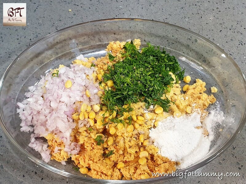 Preparation of Chana Dal Wada / Vada