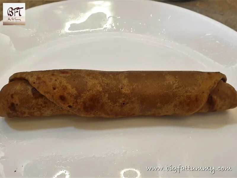 Eggless Sweet Wheat Flour Polle / Pancakes with Nutella Spread
