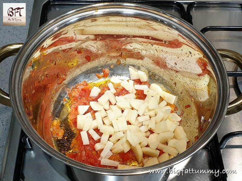Preparation of Goan Macaroni Soup