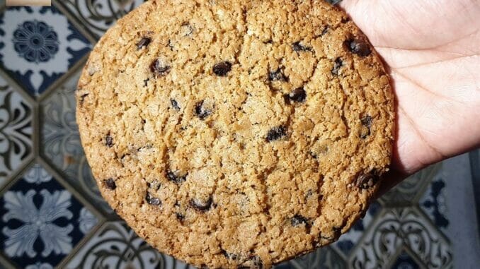 Jumbo Chewy Chocochip Cookies