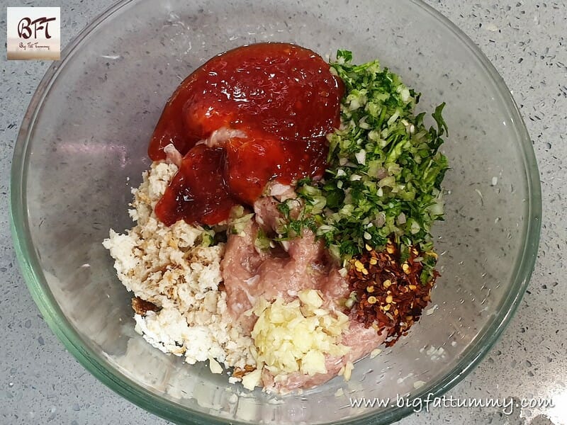 Preparation of Baked Chicken Meatballs