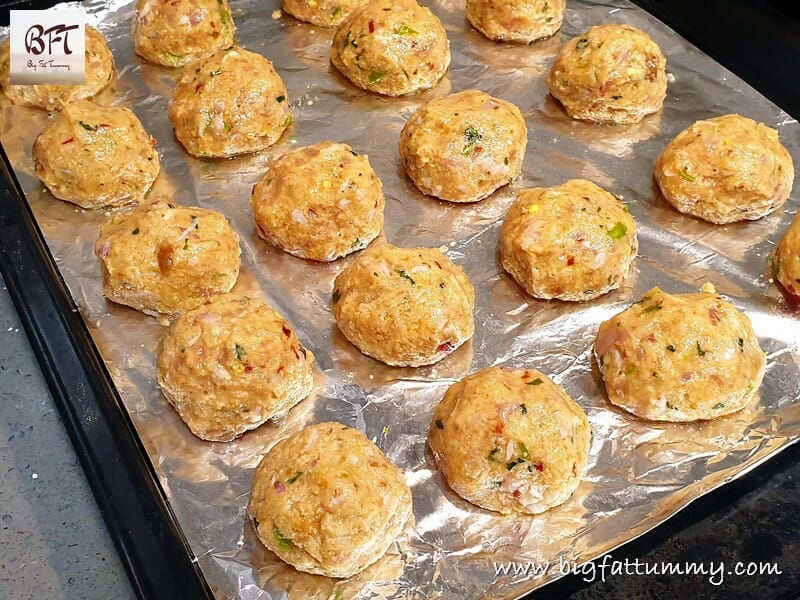 Preparation of Baked Chicken Meatballs