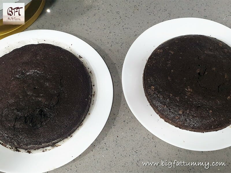 Making of Oreo Biscuit Cake with Chocolate Mousse Frosting