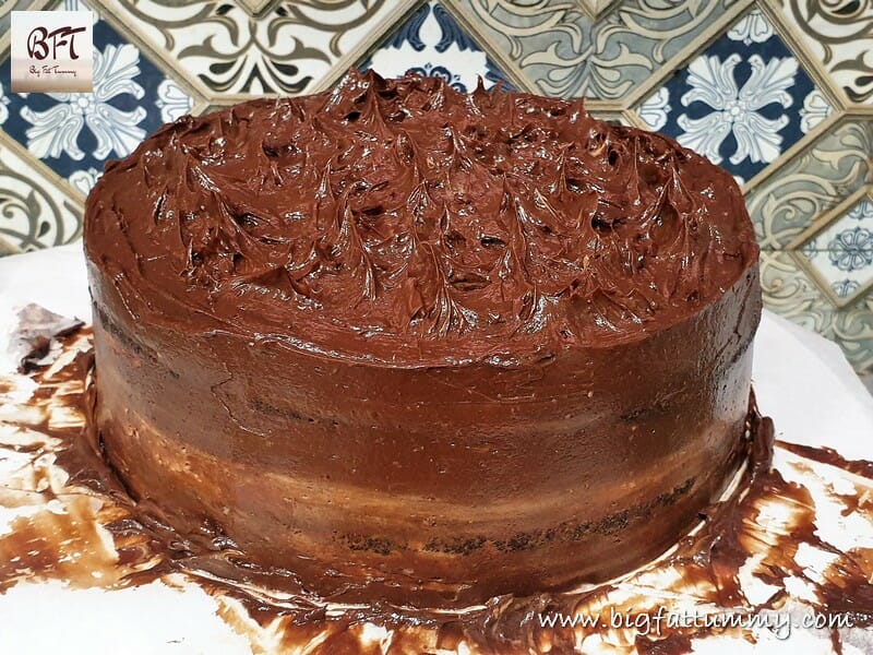Oreo Biscuit Cake with Chocolate Mousse Frosting