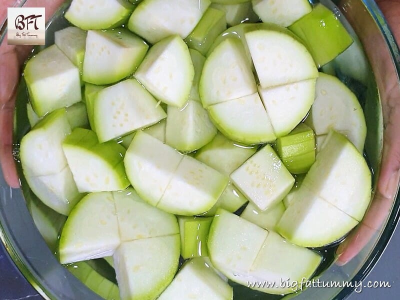 Preparation of Quick Goan Dudhi Ros