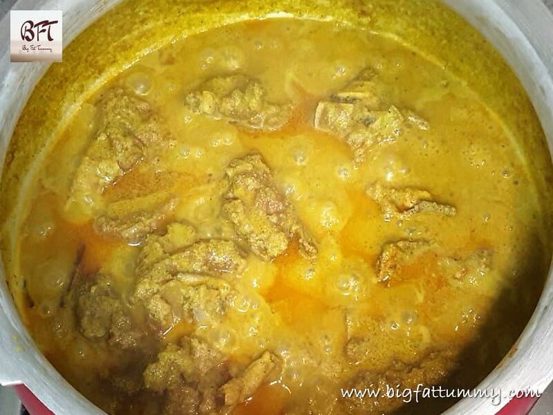 Preparation of Mutton Badami Curry